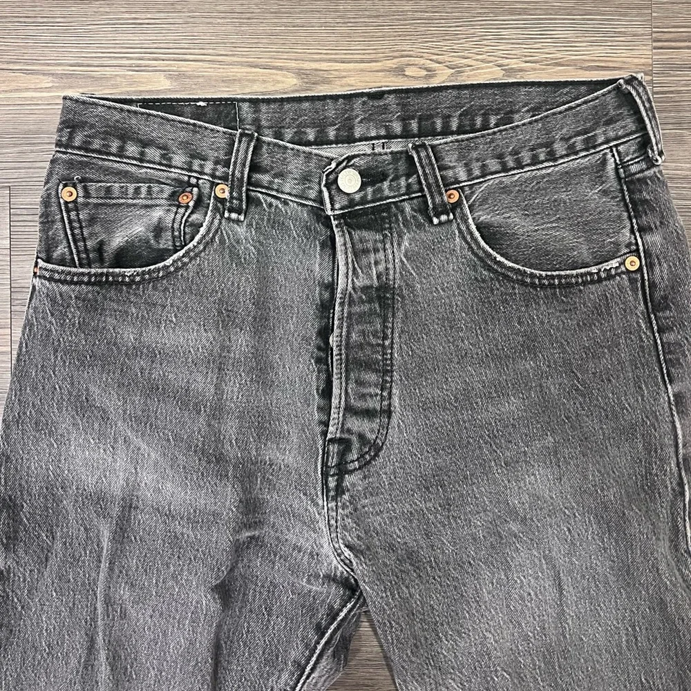Levi’s - Picture 3 of 3
